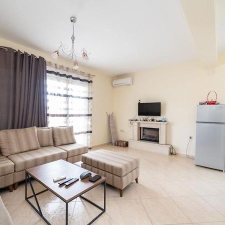 Thea Apartments Nea Iraklitsa エクステリア 写真