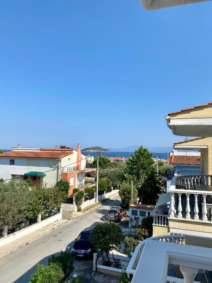 Thea Apartments Nea Iraklitsa エクステリア 写真