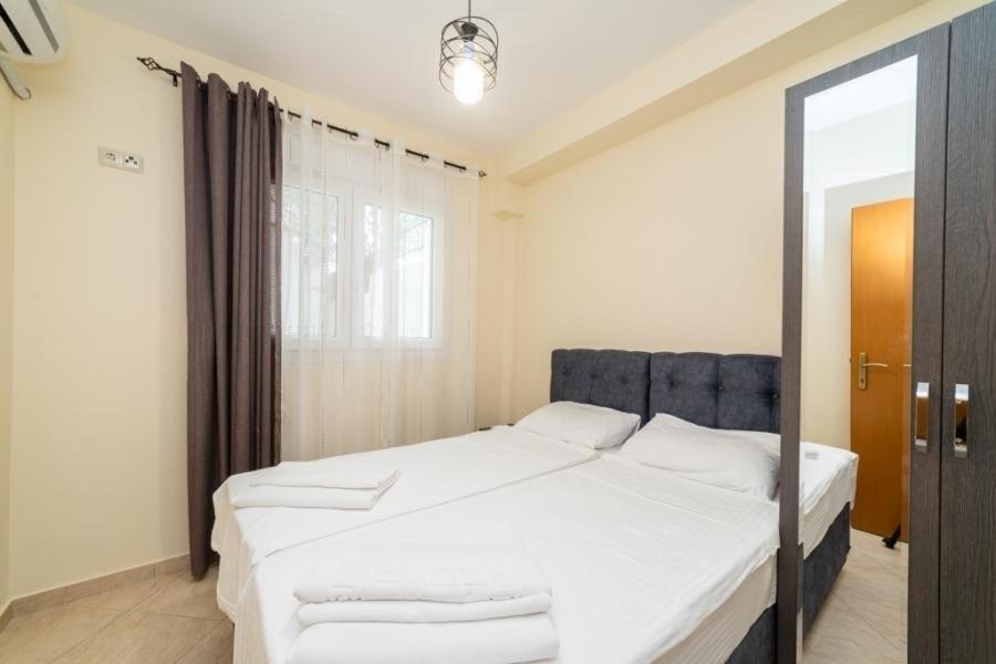Thea Apartments Nea Iraklitsa エクステリア 写真